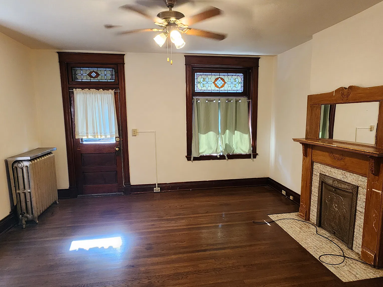 3 bed, 1842 sqft, $2,250 — Photo 3