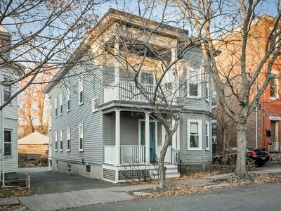 44 Roslyn St, Salem, MA, 01970