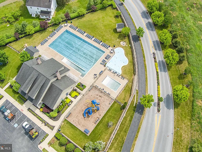 2413 Copper Creek Rd — Photo 38