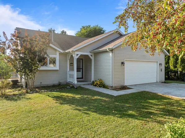 933 Freeman STREET, Genoa City, WI 53128