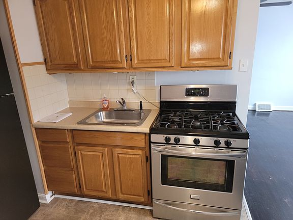 2nd image of 2349 2nd St