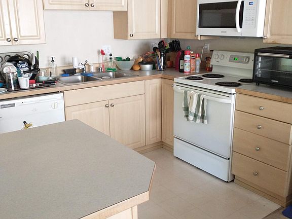 4th image of 1126 14th Ave APT D