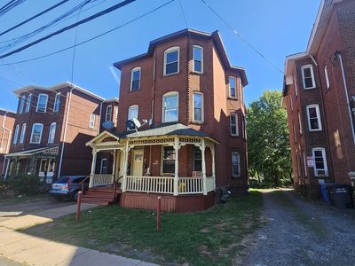 128 Putnam Street, Hartford, CT, 06106