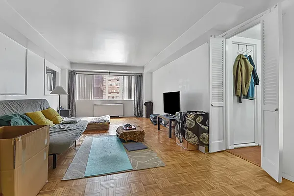 Rented by Compass | media 12