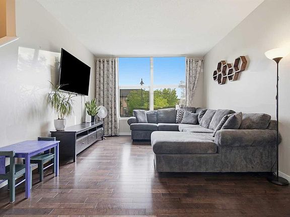 3rd image of 10 N Auburn Bay Ave SE #1103