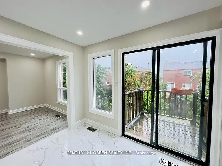 24 Sullivan Dr — Photo 17