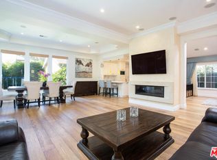 825 Norway Ln, Los Angeles, CA 90049