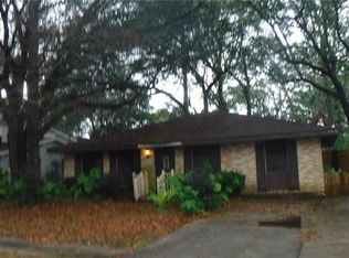 8817 Darby Ln, River Ridge, LA 70123