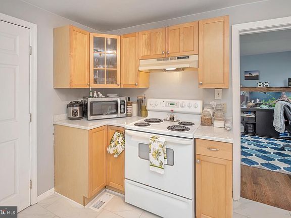 4th image of 114 Maury Ave