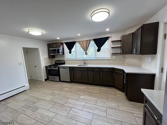3rd image of 79 Lower Notch Rd APT 1
