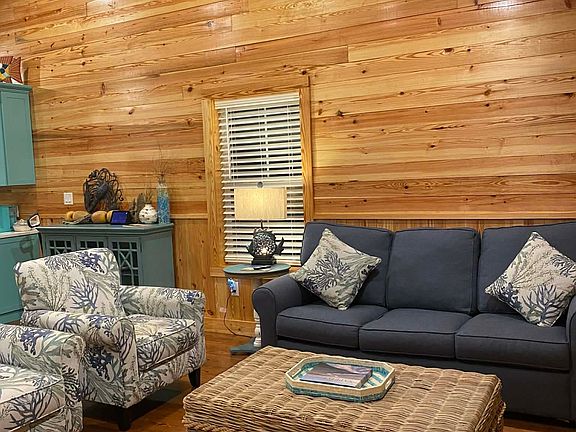 5th image of 1871 E Perimeter Rd SE