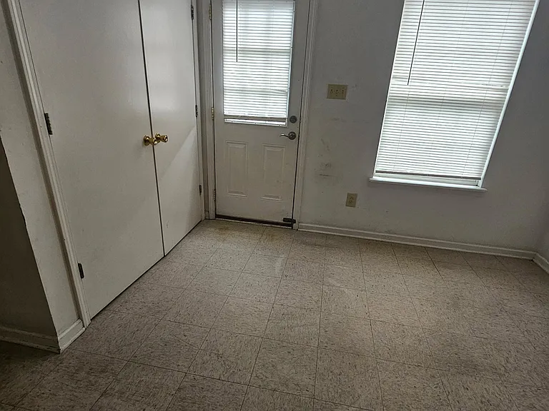 2302 Raleigh Ct #2 — Photo 27