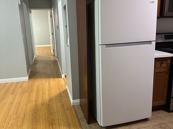 4th image of 4619 W 160th St