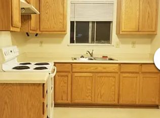 684 W G St #101, Oakdale, CA 95361