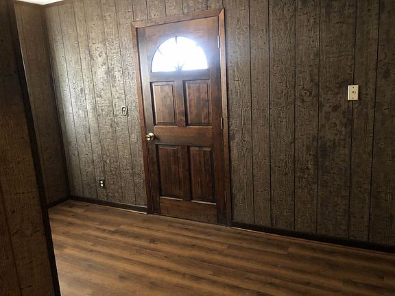 4th image of 7808 Scott Ln