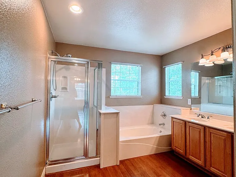 477 Fisher Cir — Photo 18