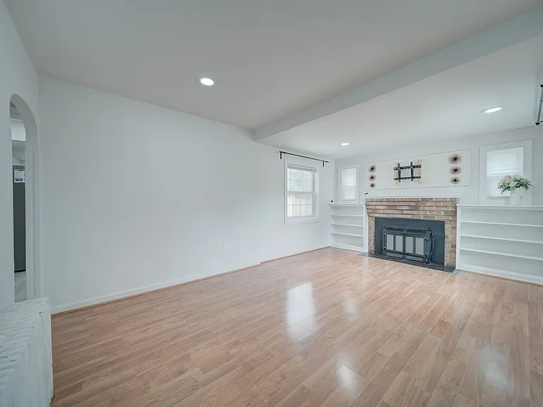 6625 Harrison Ln — Photo 15