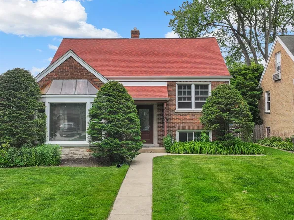 5320 Suffield Ct, Skokie, IL 60077
