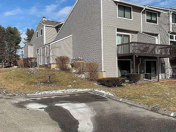 2nd image of 301 Mill Pond Dr