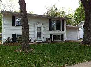 1315 Mount Vernon Dr, Bloomington, IL