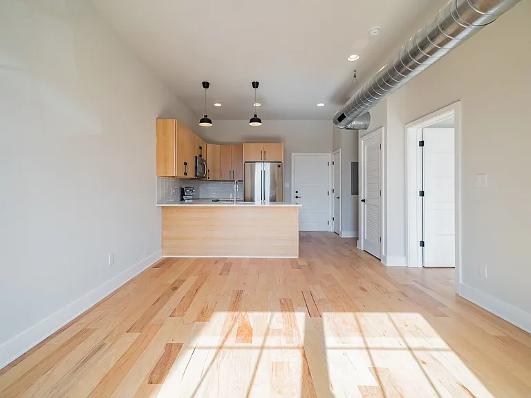 5015 WEST — Photo 15