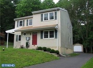 41 Winard Cir, Sellersville, PA 18960