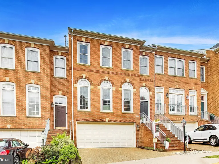 8026 Kidwell Town Ct — Photo 4