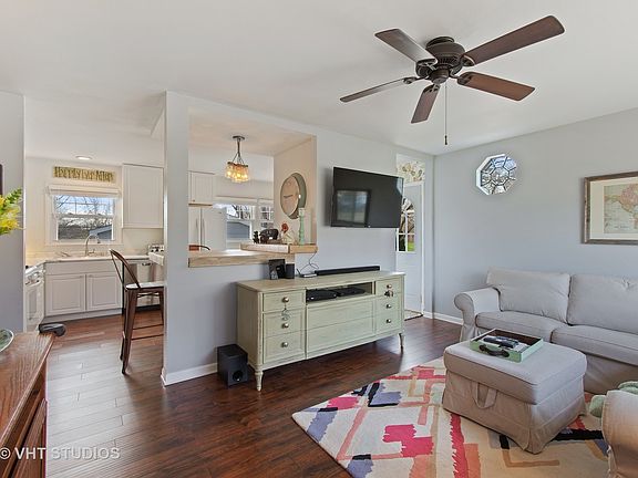 4th image of 513 Deerfield Dr