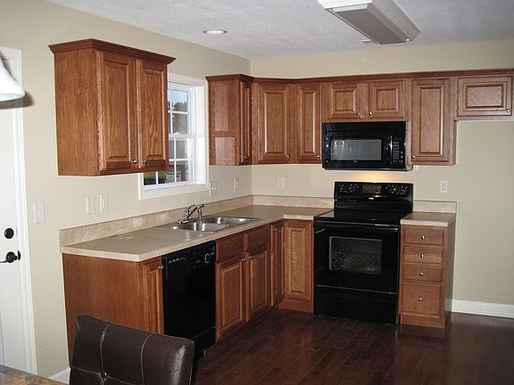 3rd image of 618 Grays Pointe Ct