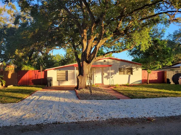 5715 Douglas Street, Hollywood, FL 33021