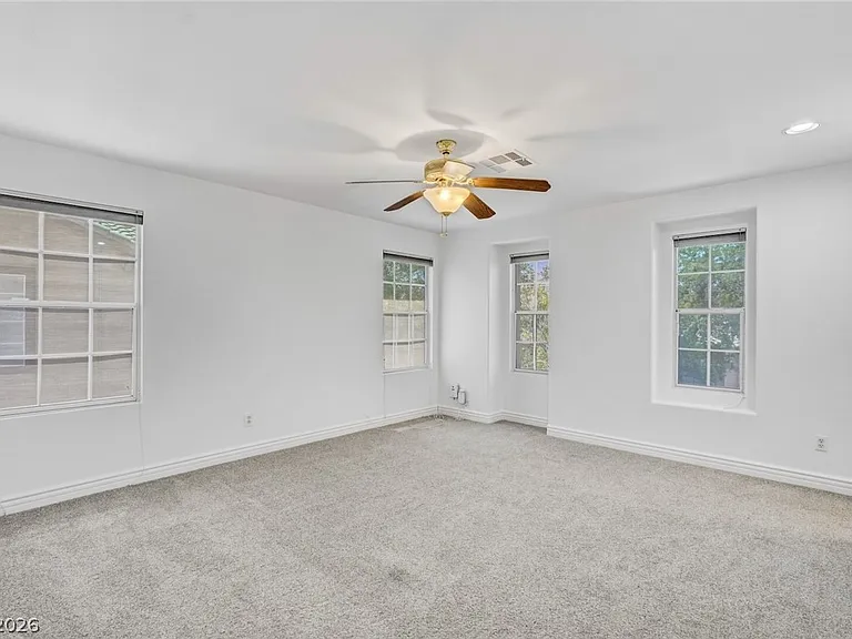 3034 Carbondale St — Photo 29