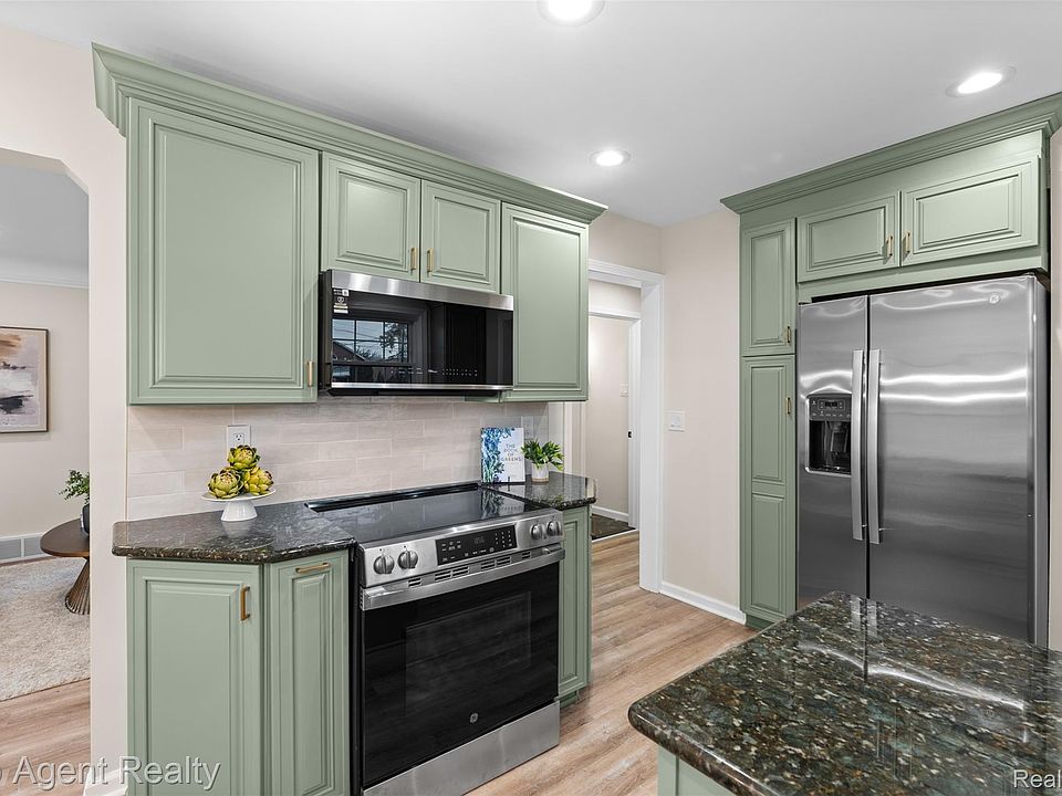 3323 Gardner Ave, photo 5