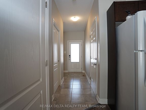 3rd image of 92 Bellwood Dr
