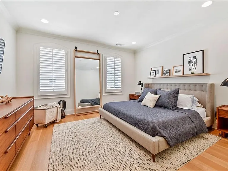 3667 Peachtree Rd NE #1 — Photo 12