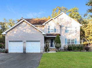 29 Red Oak Ct, Monroe Township, NJ 08831