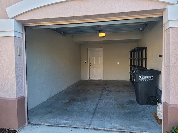 4th image of 820 Lantern Way #101