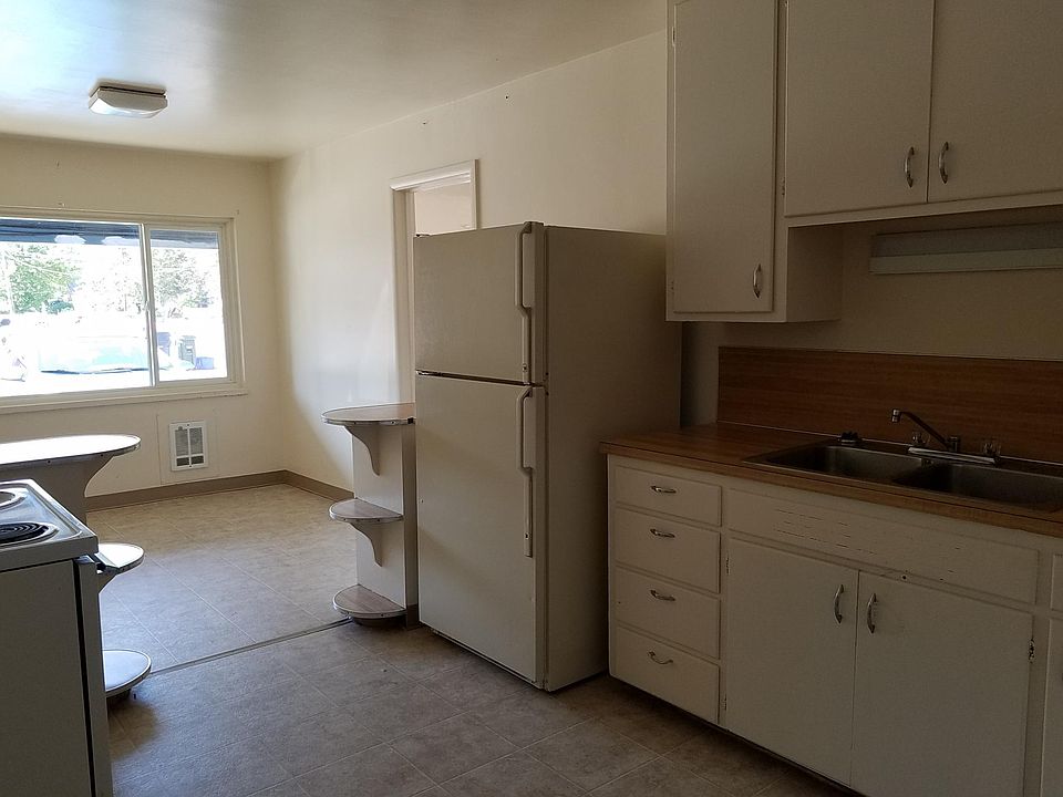 2nd image of 1289 W 3rd Ave