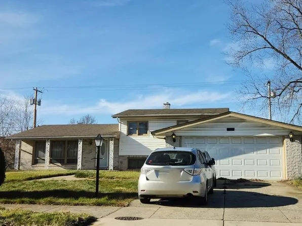 5560 Grant St, Merrillville, IN 46410