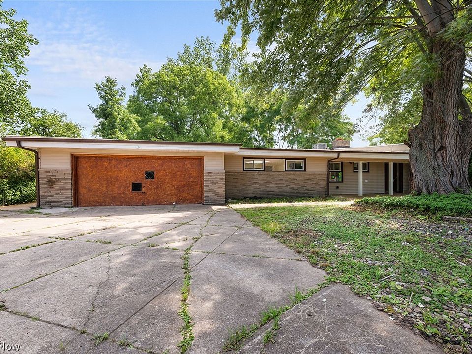 1st image of 7461 N Linden Ln