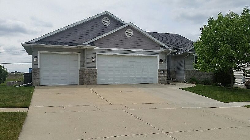1st image of 4403 Briarwood Dr