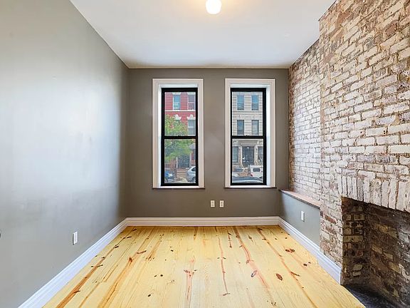 2nd image of 276 Chauncey St APT 1R