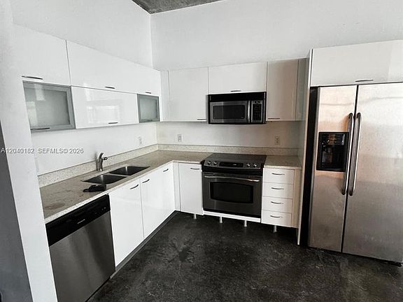 3rd image of 133 NE 2nd Ave APT 904
