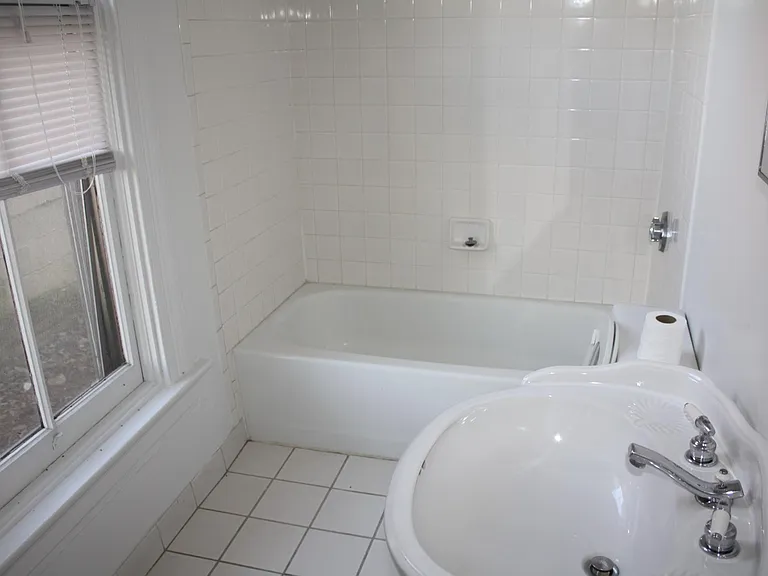 2416 Salutaris Ave #5 — Photo 13