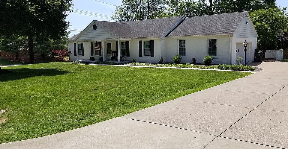 1st image of 4477 E Lincoln Dr