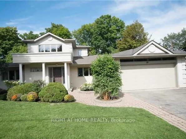 28 Restwell Cres, Toronto, ON M2K 2A3