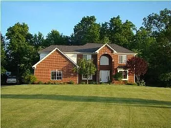383 Sydney Ct photo 1