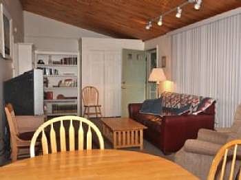 3rd image of 9 Ponagansett Pkwy #B