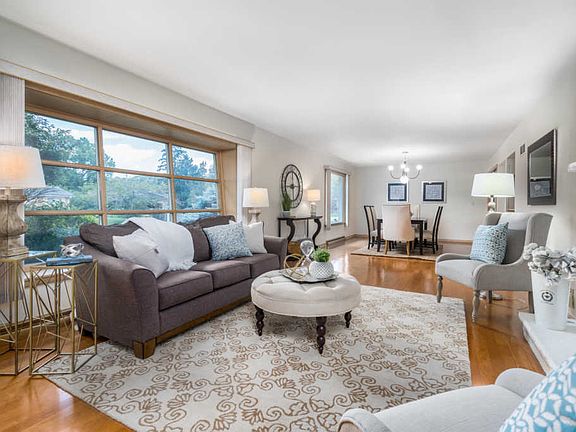 4th image of 8867 N Malibu Dr