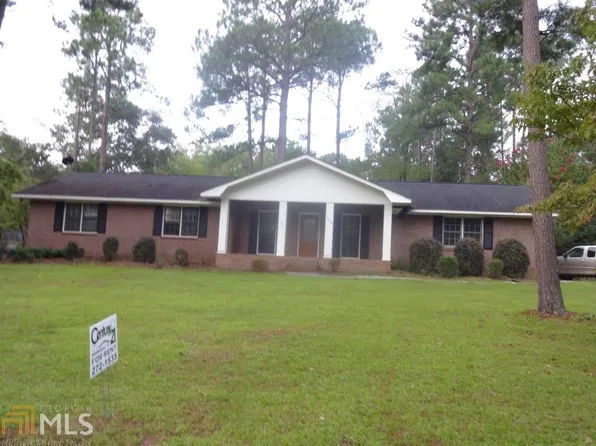 306 Brookdale Dr, Dublin, GA 31021