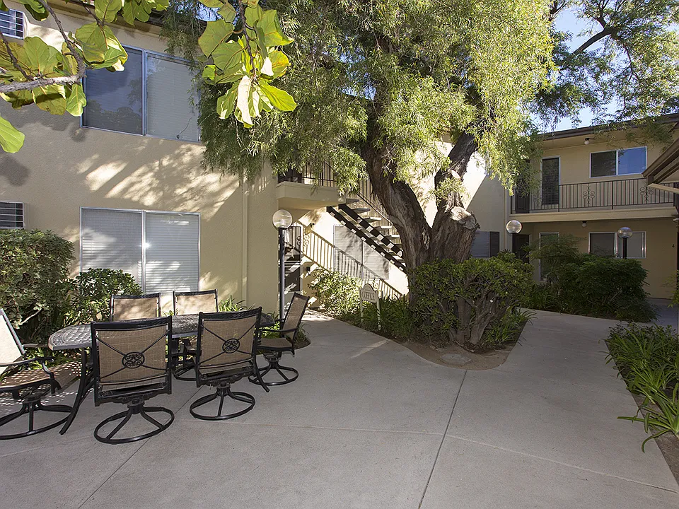 4444 Parks Ave #1